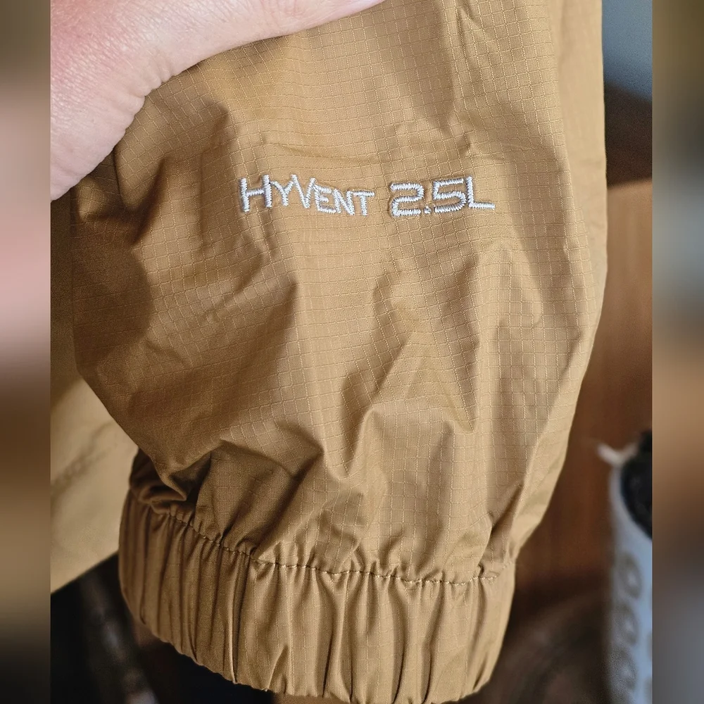 The North Face Mens HyVent 2.5L Waterproof Jacket